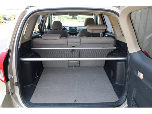 Used 2006 Toyota RAV4 Limited AWD/4WD image 25