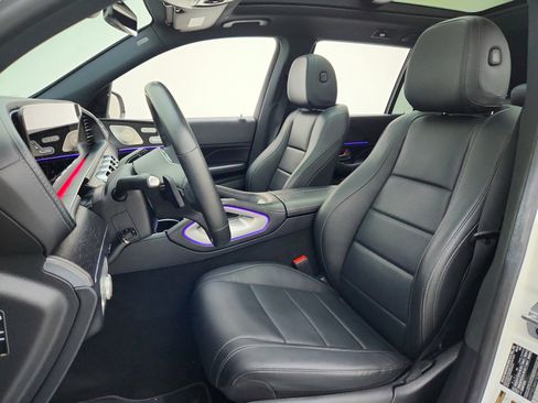Used 2021 Mercedes-Benz GLS 450 4MATIC image 17