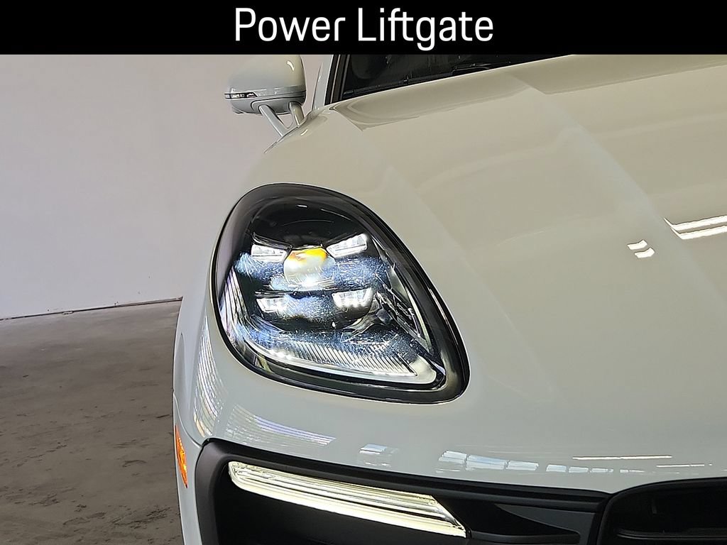 Used 2026 Porsche Macan AWD/4WD image 9