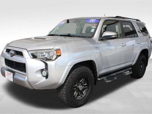 Used 2019 Toyota 4Runner TRD Off-Road Premium AWD/4WD image 12
