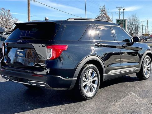 Used 2020 Ford Explorer XLT w/ Equipment Group 202A image 16