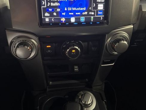Used 2019 Toyota 4Runner SR5 AWD/4WD image 8