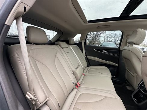 Certified 2022 Lincoln Nautilus Reserve image 39