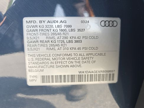 Used 2024 Audi Q8 e-tron Prestige w/ Prestige Package image 33