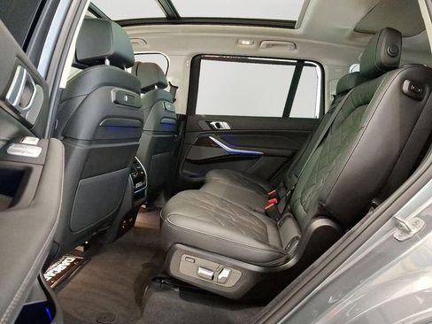 Certified 2025 BMW X7 xDrive40i image 10