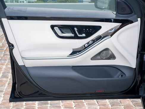 Used 2022 Mercedes-Benz S 500 4MATIC image 11