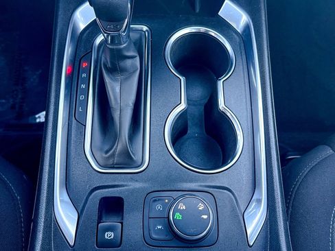 Used 2023 Chevrolet Traverse LT image 36