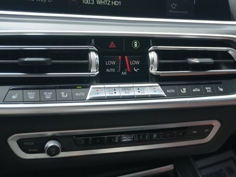 Used 2019 BMW X5 xDrive40i w/ M Sport Package AWD/4WD image 49