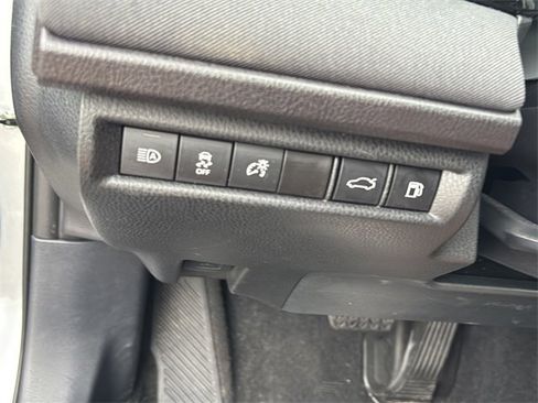 Used 2025 Toyota Camry LE image 22