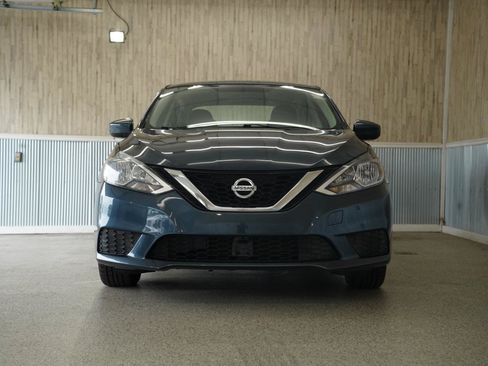 Used 2017 Nissan Sentra SV FWD image 2