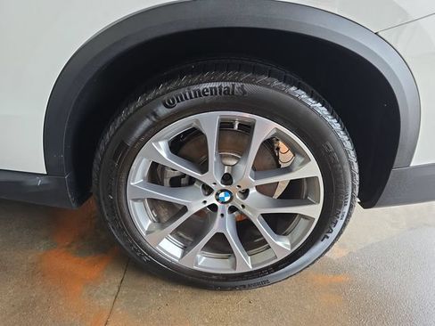 Used 2025 BMW X5 xDrive40i AWD/4WD image 33