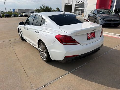 Used 2021 Genesis G70 2.0T RWD image 3