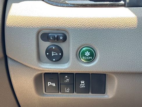 Used 2022 Honda Pilot Touring image 29