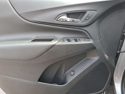 Used 2023 Chevrolet Equinox LT AWD/4WD image 12