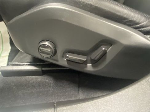 Used 2023 Volvo XC60 B5 Core w/ Climate Package image 12