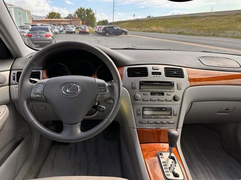 Used 2005 Lexus ES 330 FWD image 7