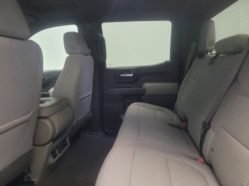 Used 2022 Chevrolet Silverado 1500 LT AWD/4WD image 18
