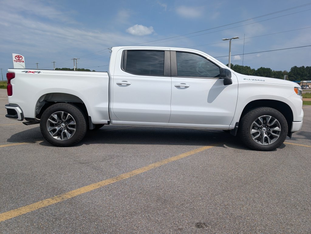 Used 2025 Chevrolet Silverado 1500 RST AWD/4WD image 6