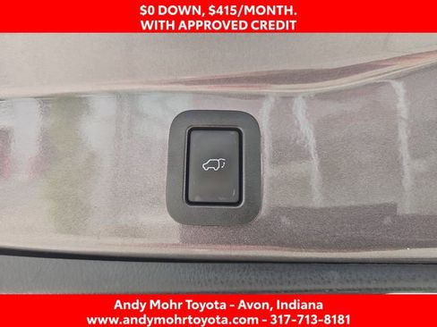 Used 2017 Toyota Highlander XLE FWD image 34