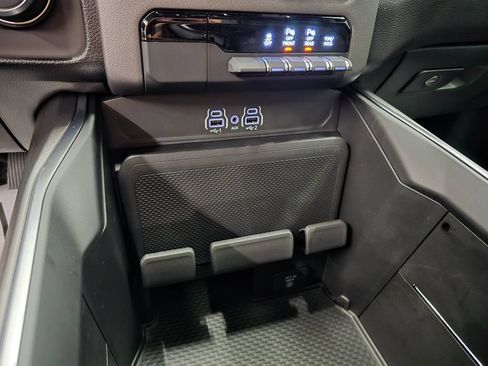 New 2026 RAM 1500 Big Horn AWD/4WD image 31
