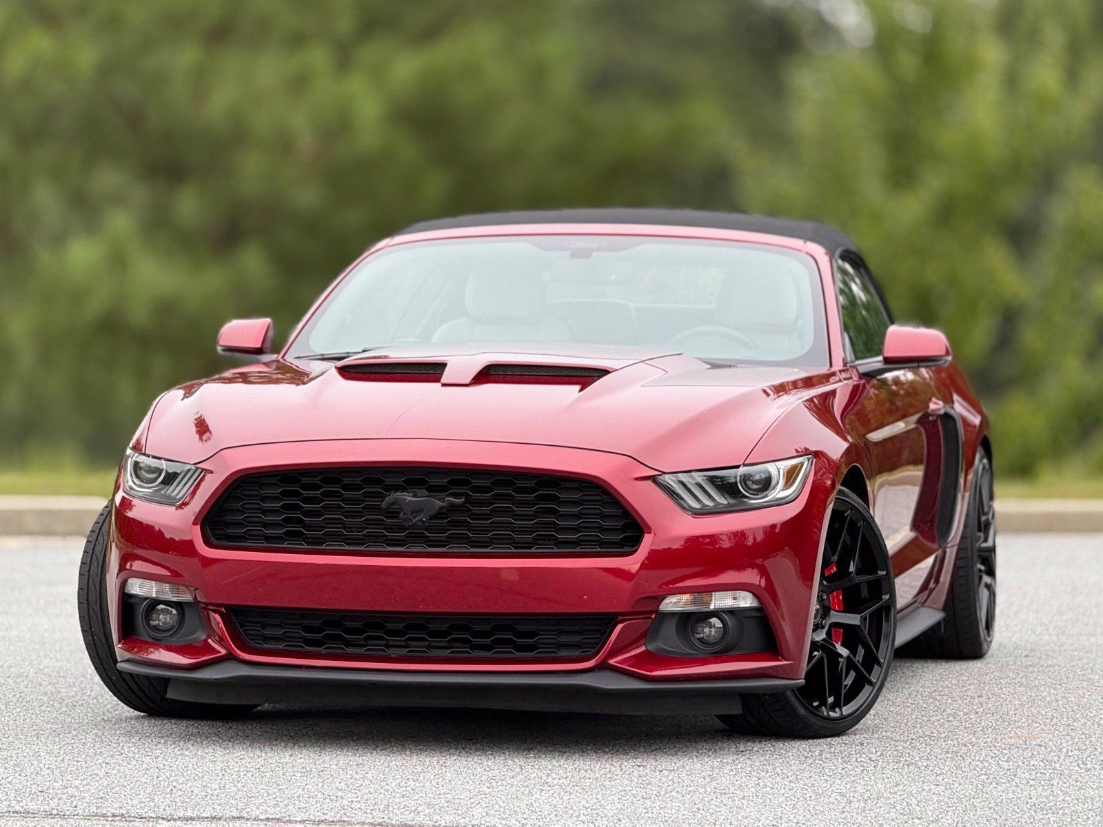 Used 2017 Ford Mustang Premium RWD image 2