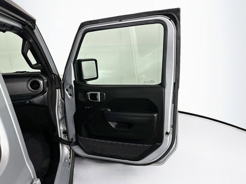 Used 2023 Jeep Wrangler Unlimited Rubicon 4xe w/ Safety Group image 31