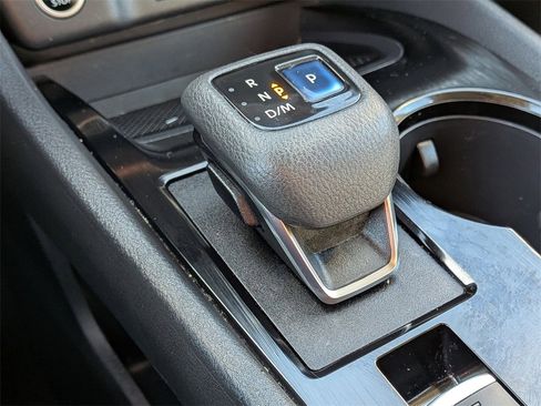 Used 2021 Nissan Rogue SV image 15