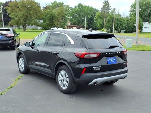 Used 2023 Ford Escape Active AWD/4WD image 3