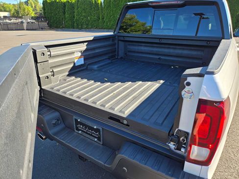 Used 2024 Honda Ridgeline TrailSport image 14