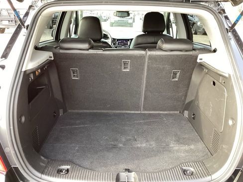 Used 2021 Chevrolet Trax LT w/ Premium Seat Package image 10