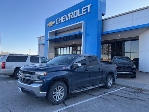 Certified 2021 Chevrolet Silverado 1500 LT w/ Diesel Off-Road Package image 2