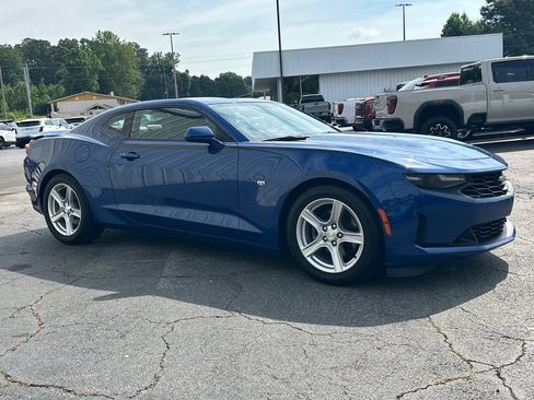 Used 2019 Chevrolet Camaro LT RWD image 4