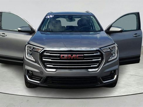 Used 2024 GMC Terrain SLT image 9