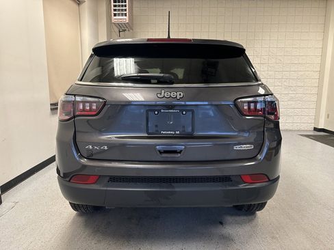 Used 2023 Jeep Compass Latitude w/ Convenience Group image 39