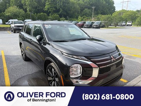 Used 2025 Mitsubishi Outlander SE AWD/4WD image 1