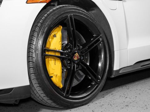 Used 2021 Porsche Taycan image 30