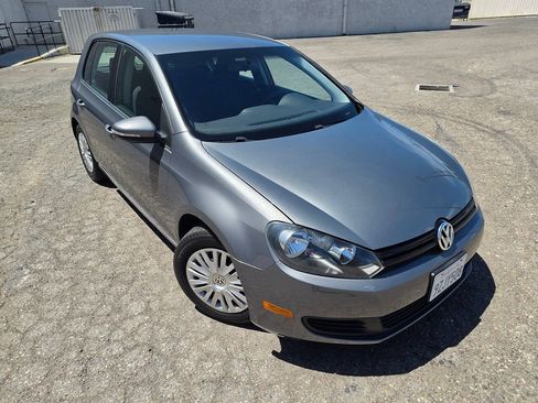 Used 2012 Volkswagen Golf 4-Door FWD image 5