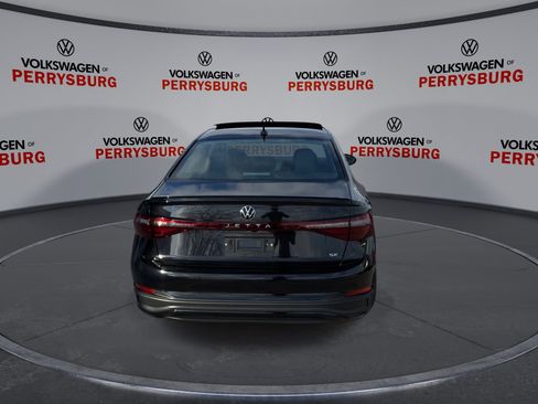 New 2026 Volkswagen Jetta SE image 7