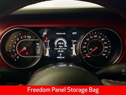 Used 2022 Jeep Gladiator Rubicon w/ Cold Weather Group image 30