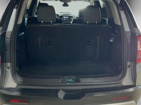 Used 2021 GMC Acadia SLT image 9