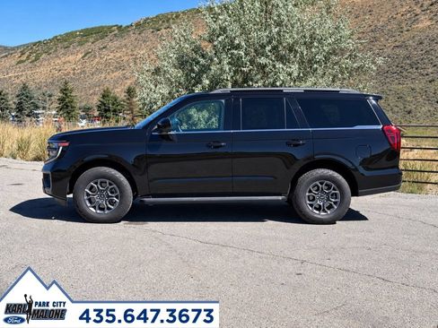 Used 2025 Ford Expedition Active AWD/4WD image 2