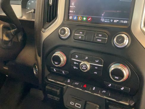 Used 2021 GMC Sierra 1500 SLT AWD/4WD image 35