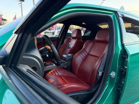 Used 2020 Dodge Charger SRT Hellcat w/ Carbon/Suede Interior Package image 25