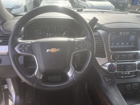 Used 2015 Chevrolet Suburban LT image 11