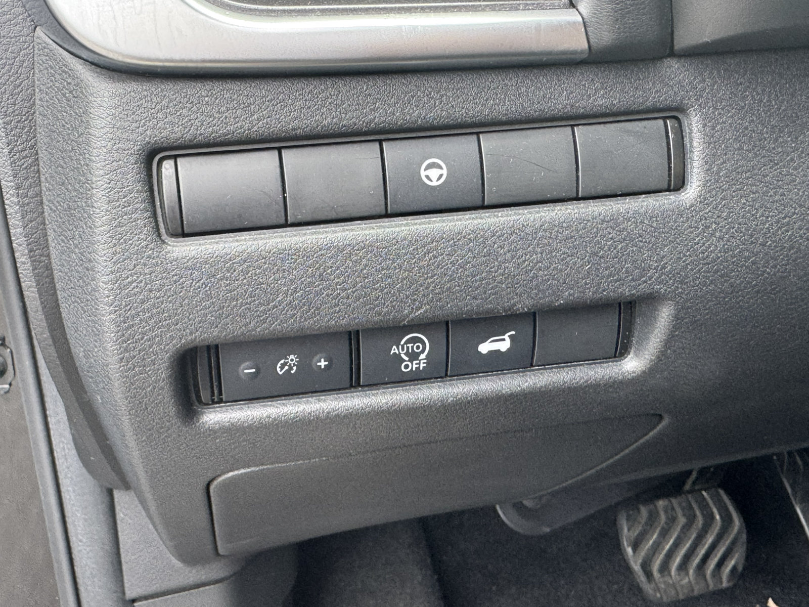 Used 2024 Nissan Rogue SV AWD/4WD image 35