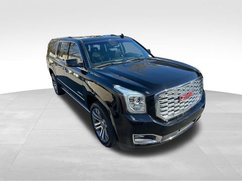 Used 2018 GMC Yukon XL Denali w/ Denali Ultimate Package image 7