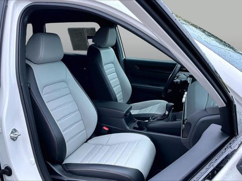 Used 2026 Honda CR-V Sport Touring image 9