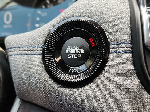 Used 2024 Jeep Compass Latitude image 13