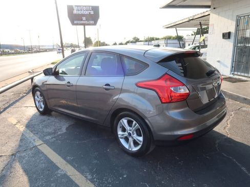 Used 2014 Ford Focus SE image 4