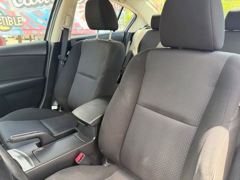 Used 2010 MAZDA MAZDA3 i Touring FWD image 13